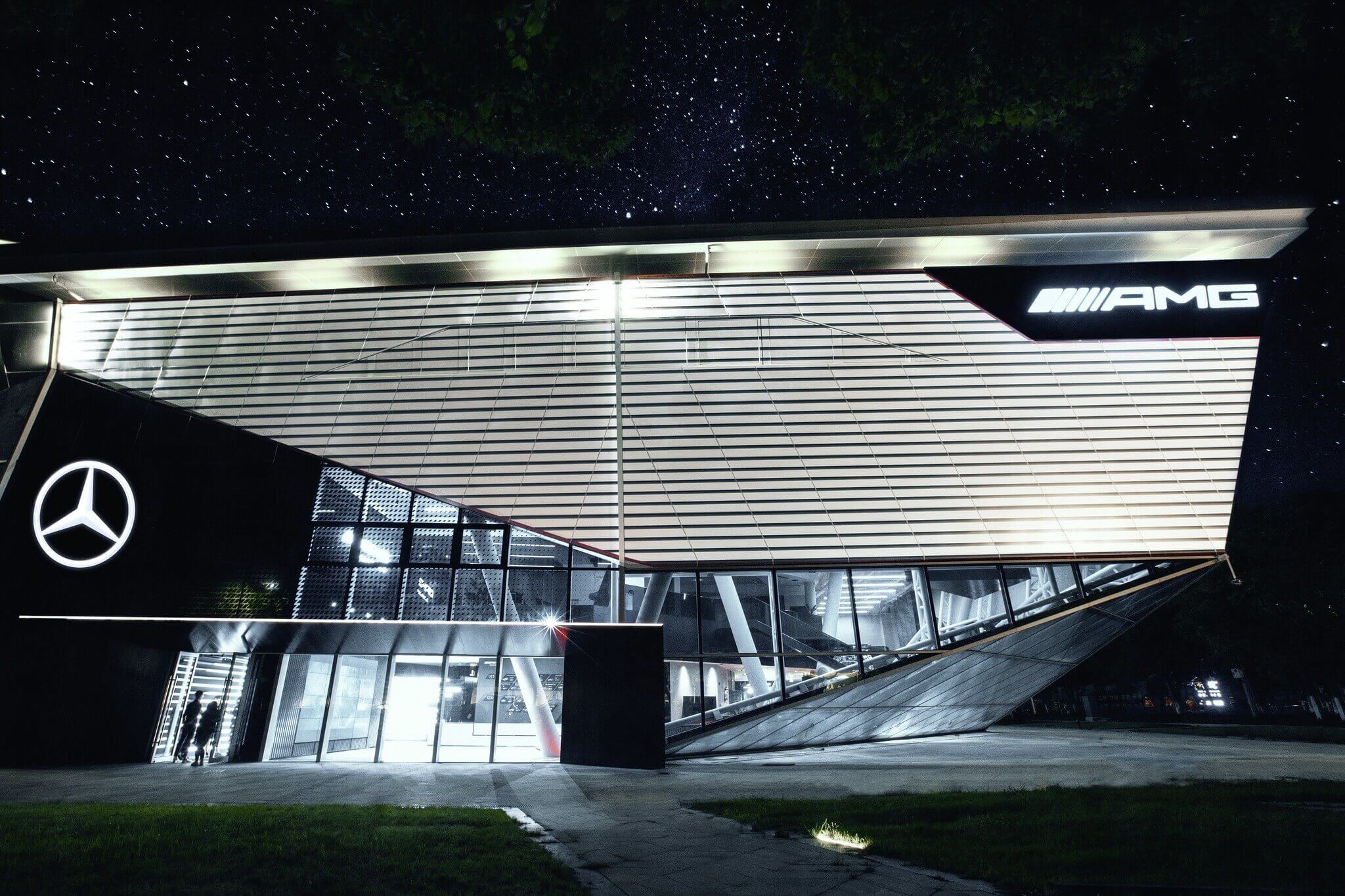 Auto Service Building